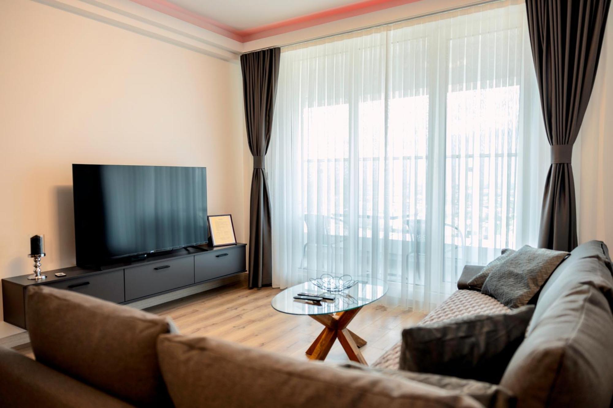 33Rd Floor Twin Apartments In Cevahir Sky City Complex With Pool, Spa, Fitness And Parking Included In Price Scopia Exterior foto